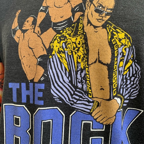 Vintage The Rock wrestler and actor T-shirt Size L - Picture 3 of 6